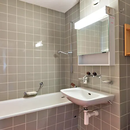Apartment Chesa Allegria - *
